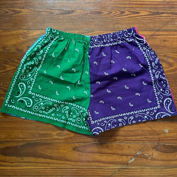 Urban Outfitter M/L Patchwork Shorts - Picture 4 of 5
